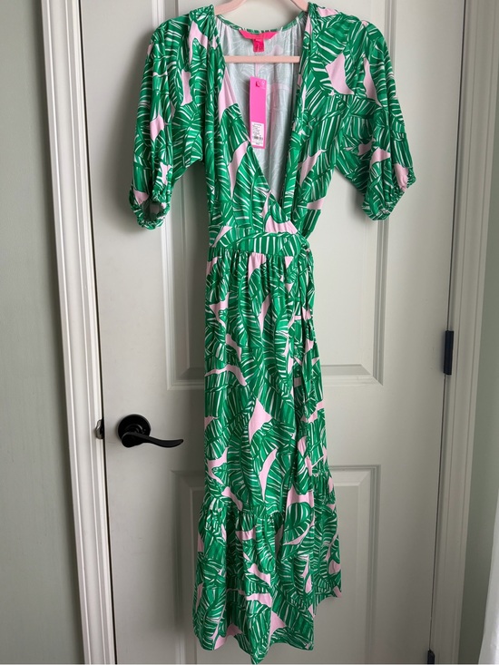 Lilly Pulitzer Dresses & Skirts - Lilly Pulitzer Brantley go bananas Green and Pink Midi Dress